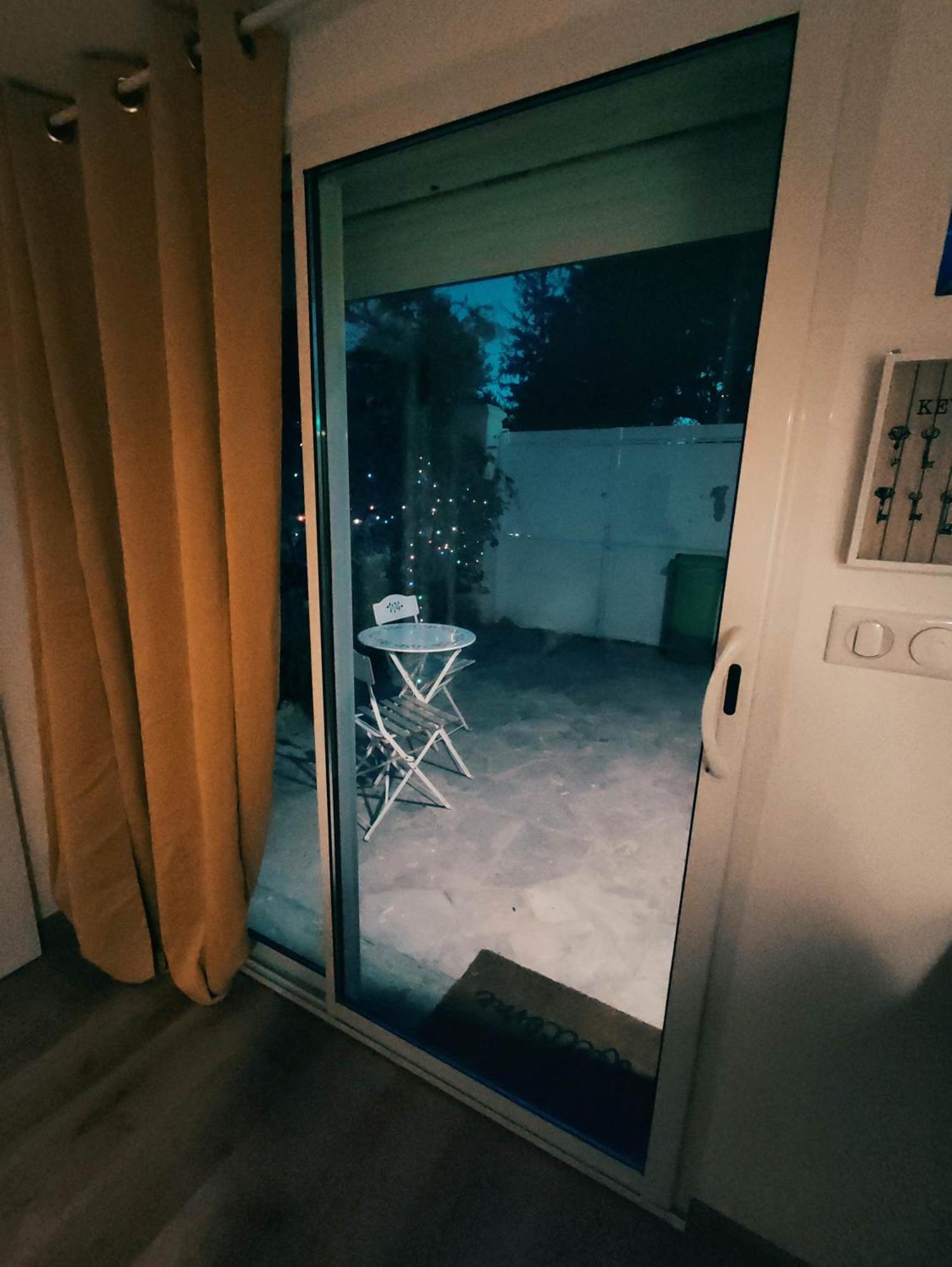Studio Avec Clim Et Terrasse Proche Du Centre Ville D'アヴィニョン エクステリア 写真
